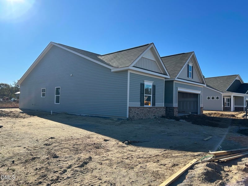 140 American Marigold Dr, Benson, NC 27504