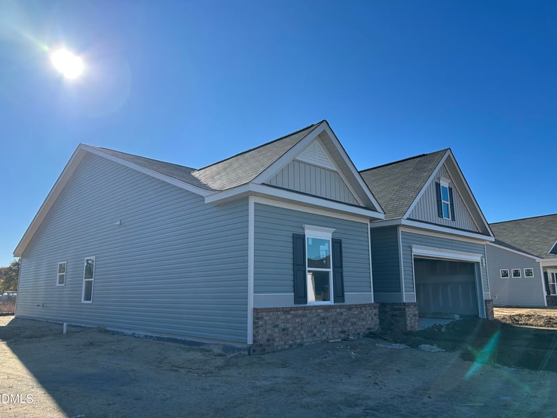 140 American Marigold Dr, Benson, NC 27504