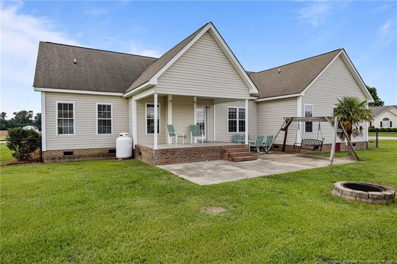 140 Bagley Ln, Dunn, NC 28334