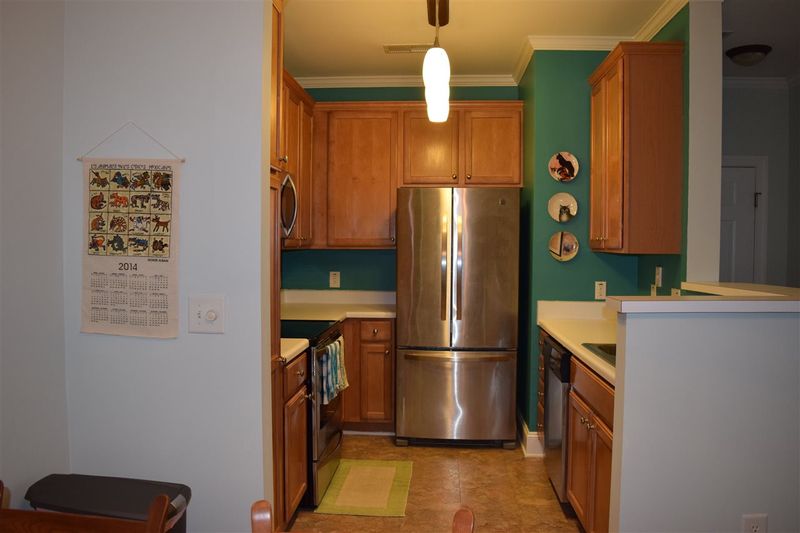 140 W Barbee Chapel Rd #102, Chapel Hill, NC 27517