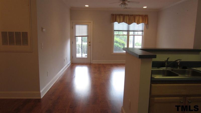 140 W Barbee Chapel Rd #104, Chapel Hill, NC 27517