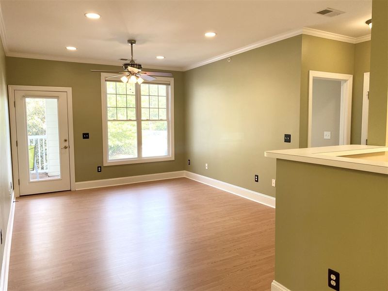 140 W Barbee Chapel Rd #208, Chapel Hill, NC 27517