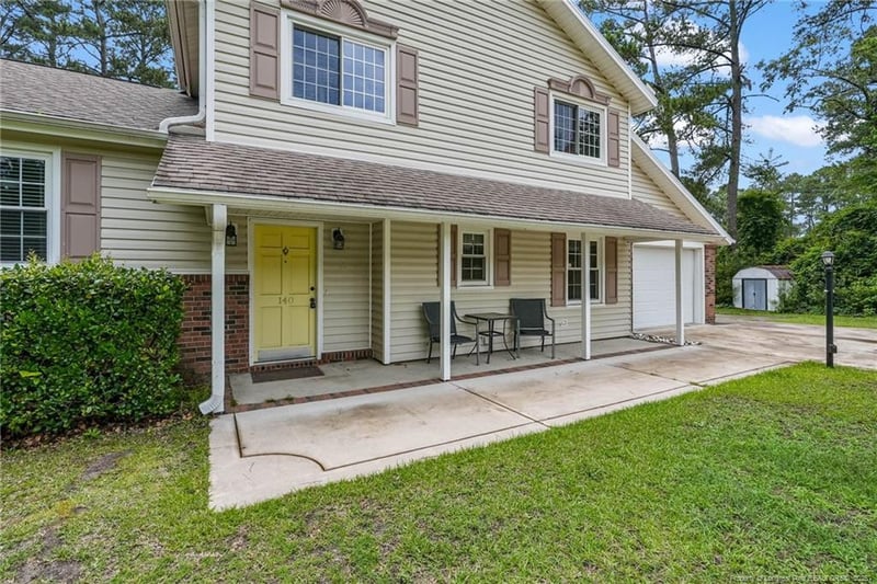 140 Bledsoe St, Hope Mills, NC 28348