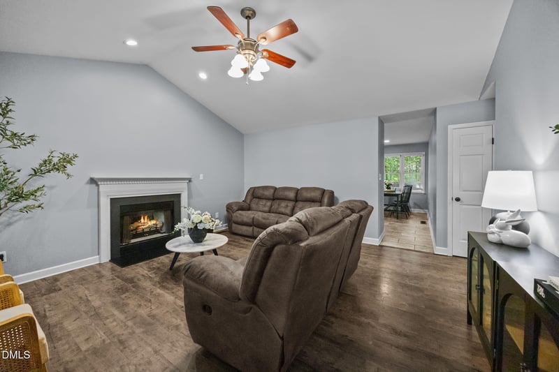 140 Bramble Ct, Youngsville, NC 27596