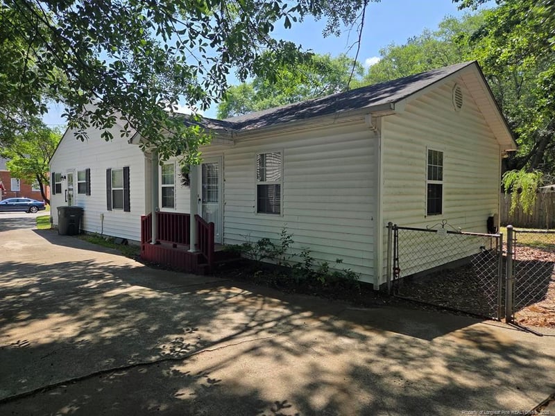 140 Circle Ct, Fayetteville, NC 28301