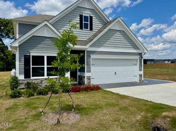 140 Continental Ln, Smithfield, NC 27577