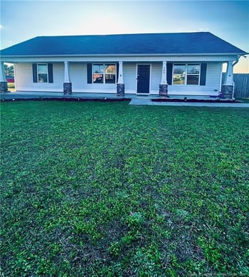 140 Denning Farm Ln, Benson, NC 27504