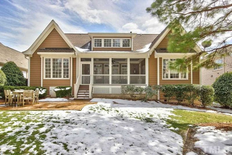 140 Edgewood Dr, Durham, NC 27713