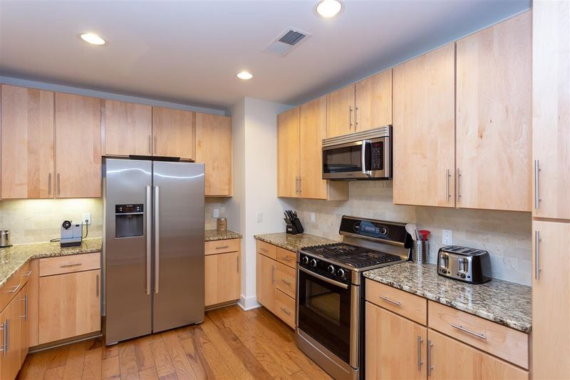 140 W Franklin St #202, Chapel Hill, NC 27516