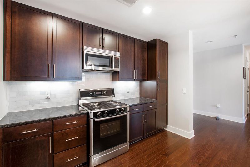 140 W Franklin St #302, Chapel Hill, NC 27517