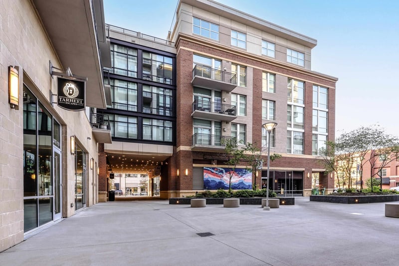 140 Franklin St #704, Chapel Hill, NC 27516