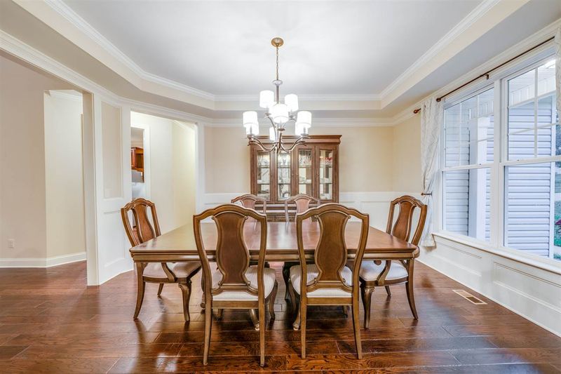 140 Glen Oaks Dr, Youngsville, NC 27596