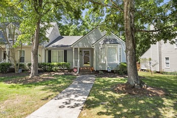 140 Heatherwood Dr, Apex, NC 27502
