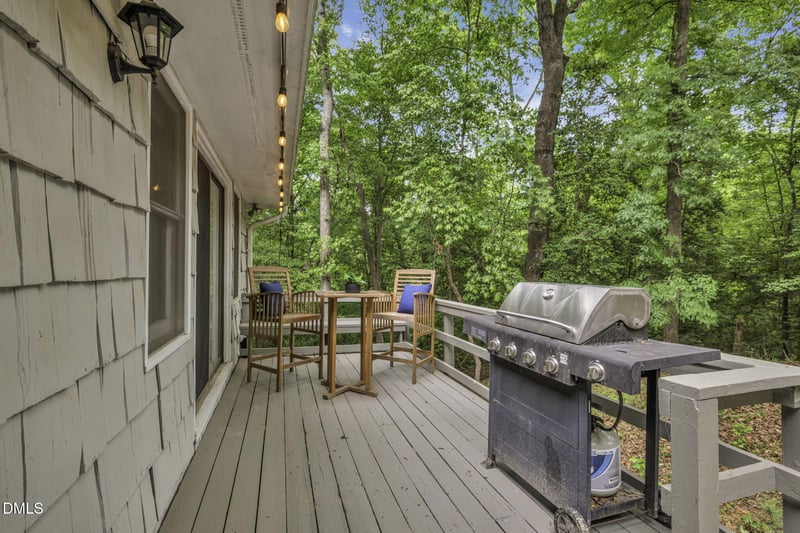 140 Holly Ln, Sanford, NC 27332