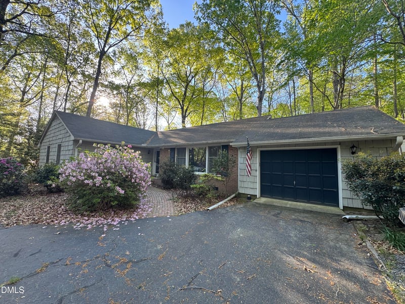 140 Holly Ln, Sanford, NC 27332