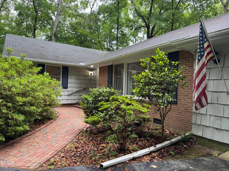 140 Holly Ln, Sanford, NC 27332