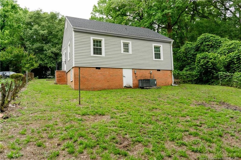 140 Kensington Cir, Fayetteville, NC 28301