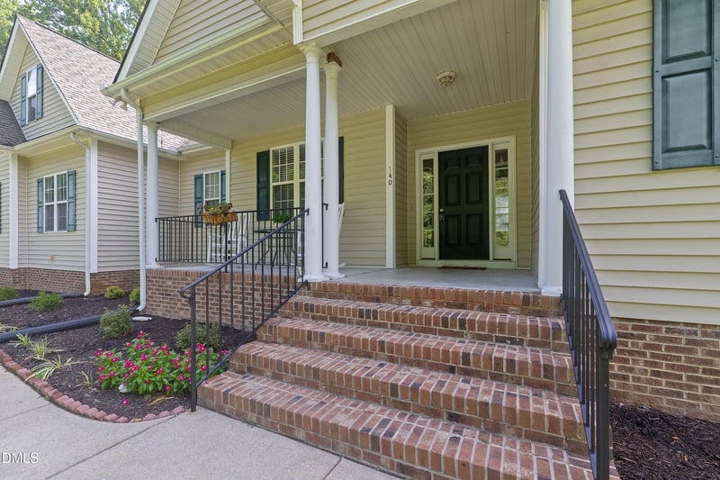 140 Lee Ln, Smithfield, NC 27577