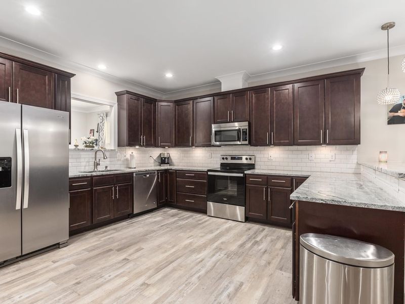 140 Mohawk Dr, Louisburg, NC 27549