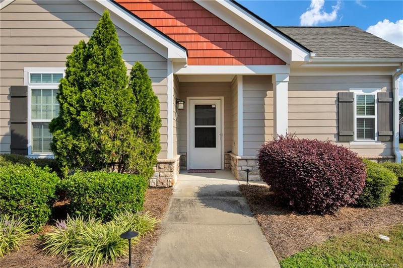 140 Nandina Ct, Fayetteville, NC 28311