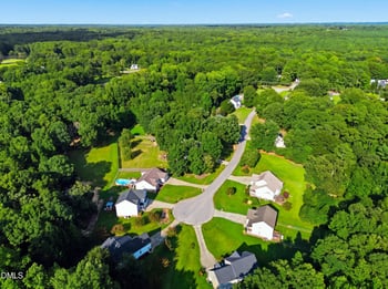 140 Oak Creek Dr, Clayton, NC 27520