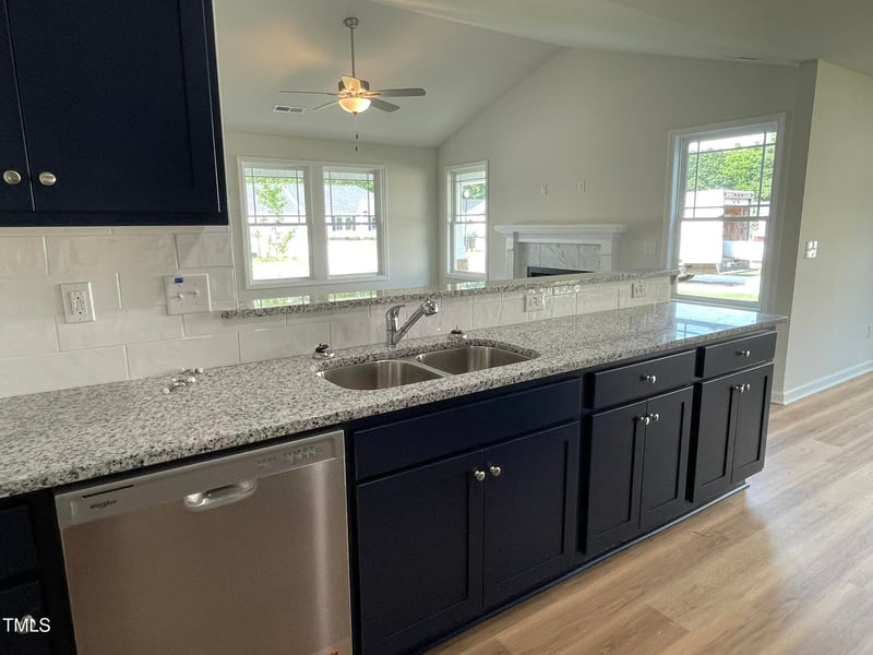 140 Oakfield Trace Dr, Four Oaks, NC 27524