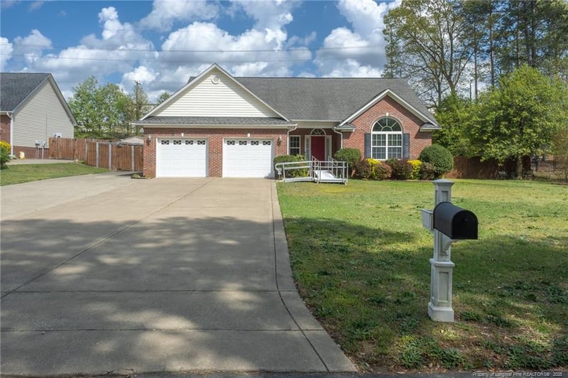 140 Old Gate Rd, Fayetteville, NC 28314