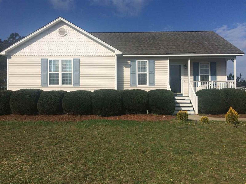 140 Red Star Ln, Clayton, NC 27520