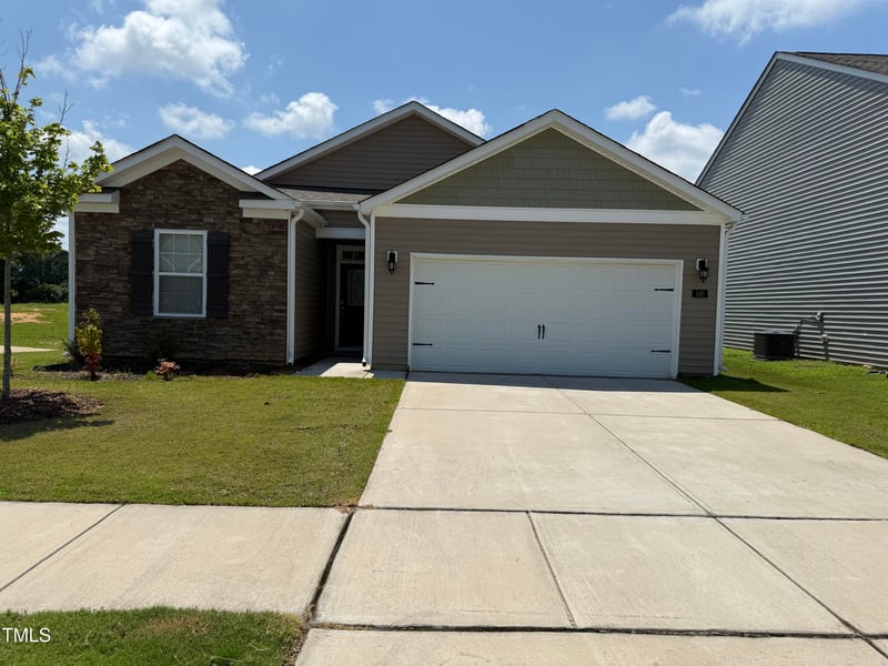 140 Rivercamp St, Clayton, NC 27527