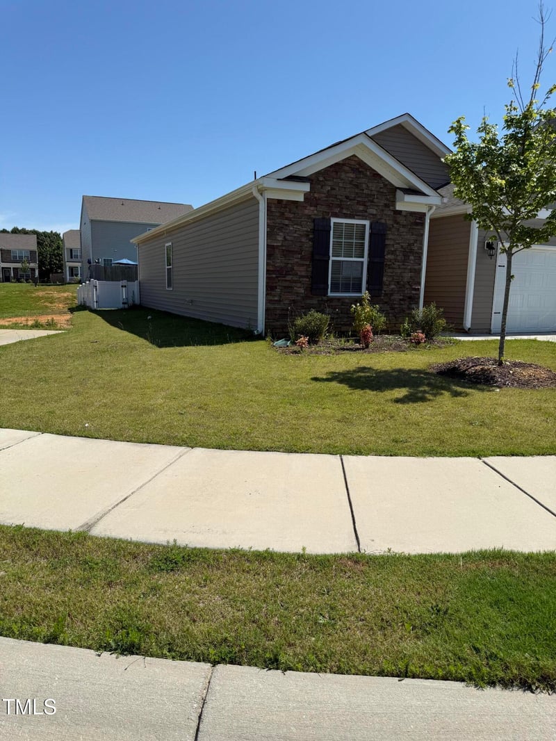 140 Rivercamp St, Clayton, NC 27527