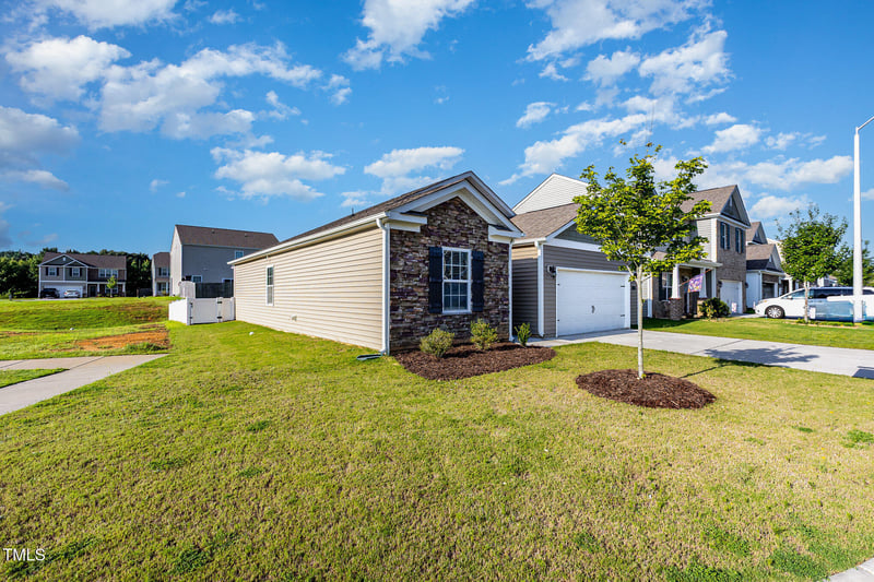 140 Rivercamp St, Clayton, NC 27527