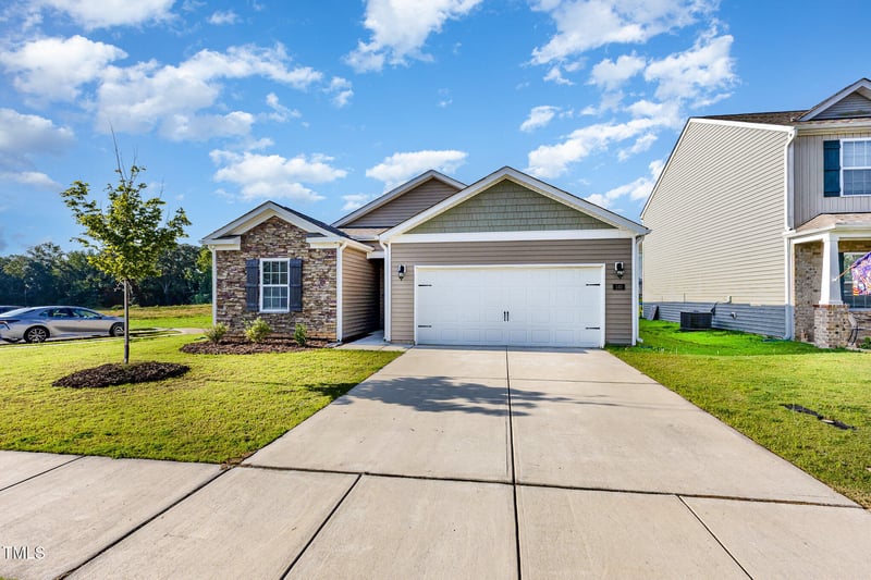 140 Rivercamp St, Clayton, NC 27527