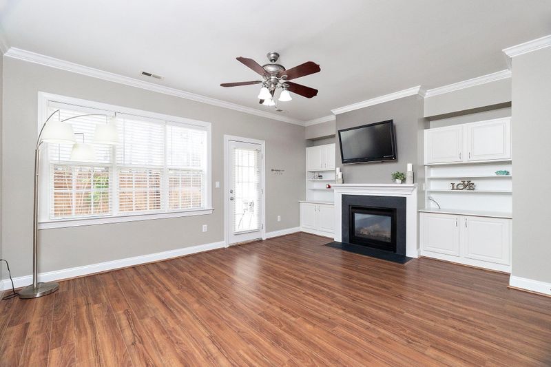 140 W Savannah Ridge Rd, Holly Springs, NC 27540