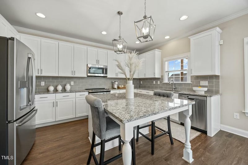 140 Southern Acres Dr, Fuquay Varina, NC 27526