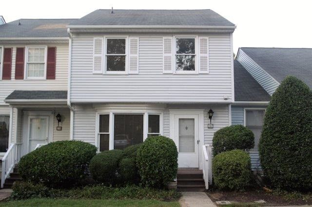 140 St Andrews Ln, Chapel Hill, NC 27517