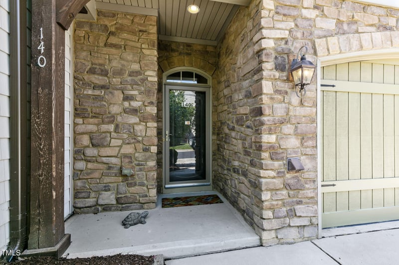 140 Sunstone Dr, Cary, NC 27519