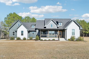 140 Thorntons Creek Dr, Erwin, NC 28339