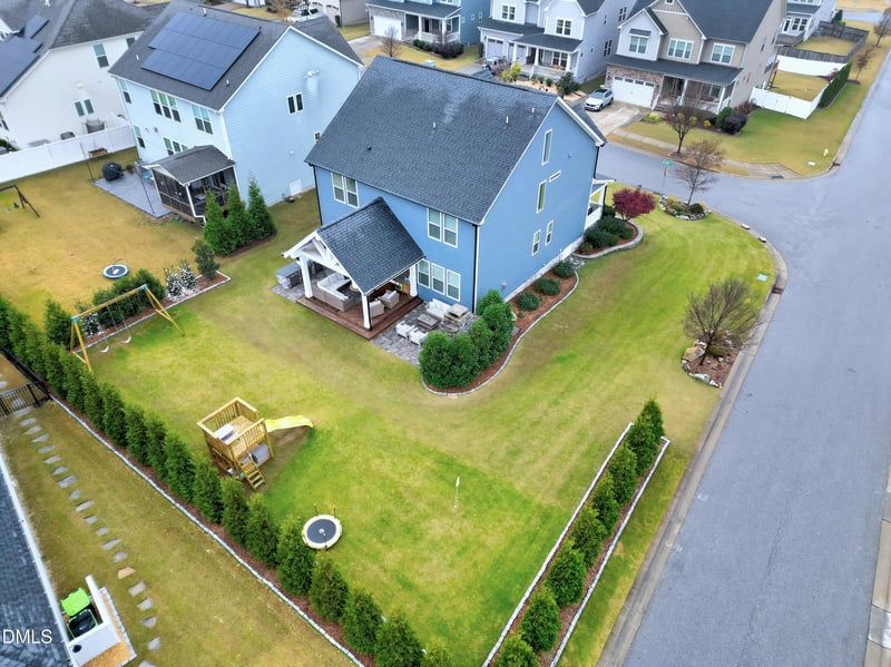 140 Tisbury Dr, Holly Springs, NC 27540