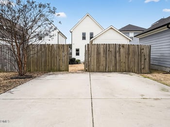 1400 Big Falls Dr, Wendell, NC 27591