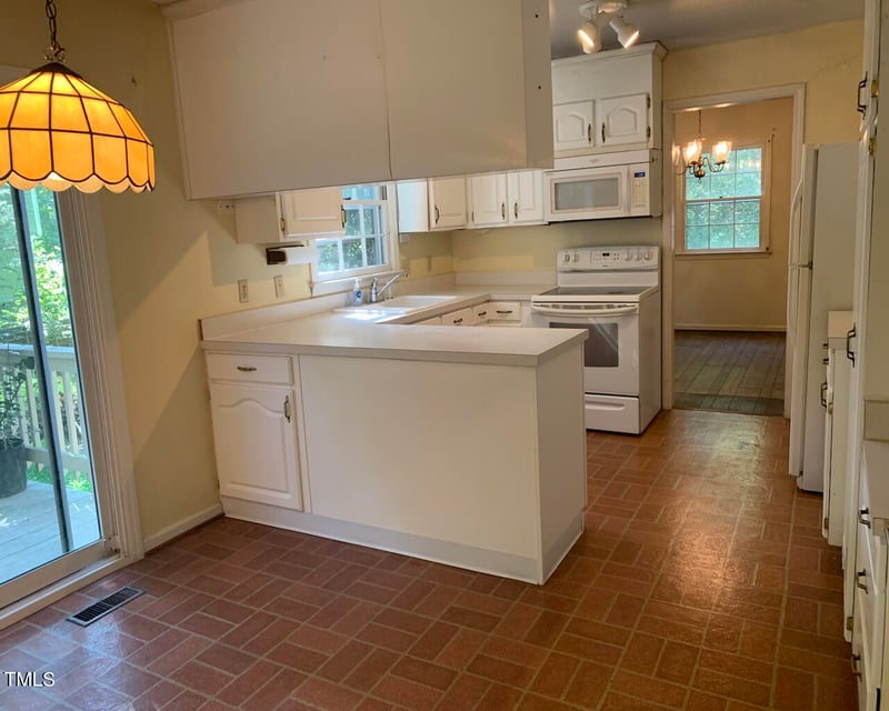 1400 Brigham Rd, Chapel Hill, NC 27517