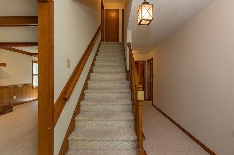 1400 Guffy Dr, Raleigh, NC 27603