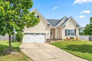 1400 Manley Ct, Fuquay Varina, NC 27526