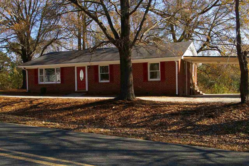 1400 Parks Village Rd, Zebulon, NC 27597