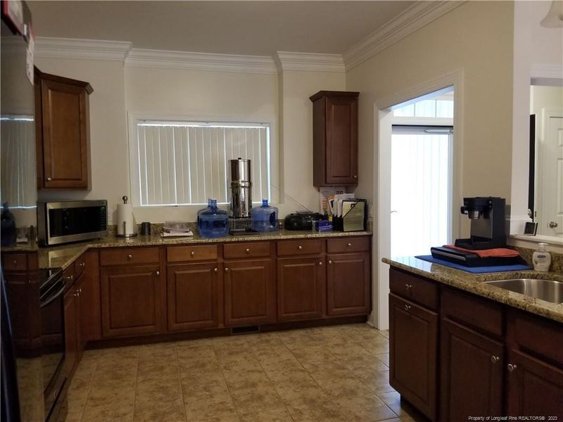 1400 Pennsylvania Ave, Sanford, NC 27332