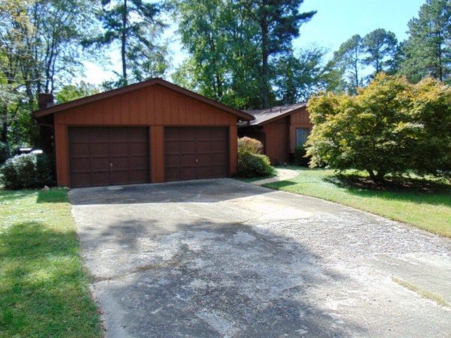 1400 Wigmore Ct, Raleigh, NC 27615