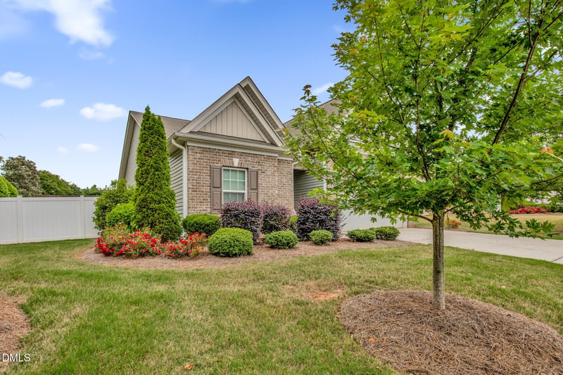 1401 Abercorn Ln, Sanford, NC 27330