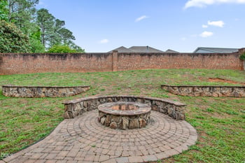 1401 Abercorn Ln, Sanford, NC 27330