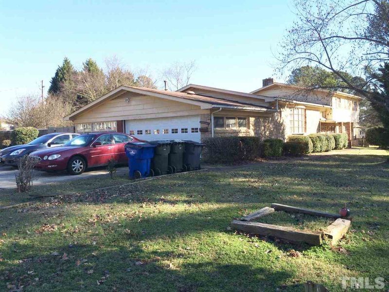 1401 Christmas Ct, Raleigh, NC 27610