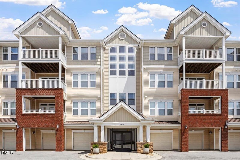 1401 Coopershill Dr #206, Raleigh, NC 27604