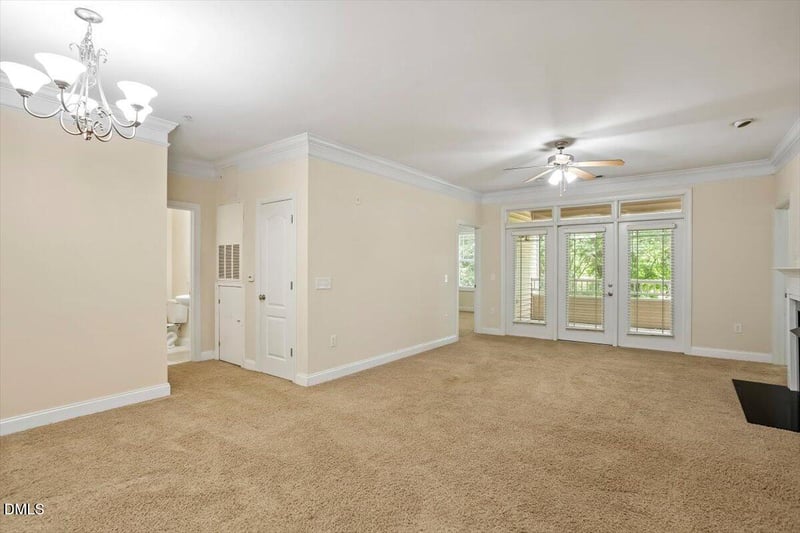 1401 Coopershill Dr #206, Raleigh, NC 27604